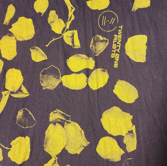 Twenty One Pilots tshirt - Picture 2 of 3